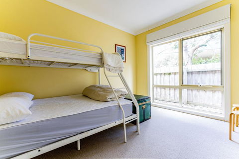 WALKIN' ON SUNSHINE - Kingaroy Accommodation 1