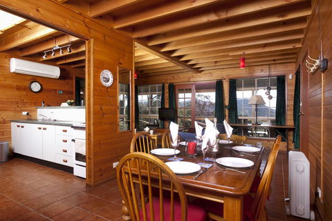 Wallaby Leap - Kingaroy Accommodation 3