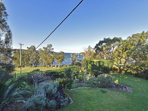 Wangi Waterfront Delight 4br Waterfront Reserve Home - Kingaroy Accommodation 3