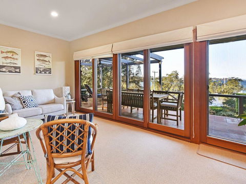 Wangi Waterfront Delight 4br Waterfront Reserve Home - Kingaroy Accommodation 2