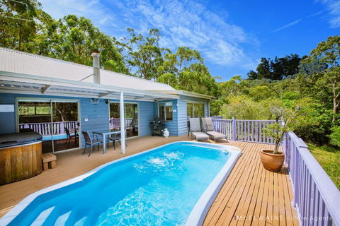 Wanjii II Pool & Spa Getaway - Kingaroy Accommodation 0