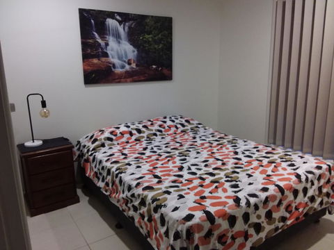 Waratah And Wattle Apartments - Kingaroy Accommodation 3