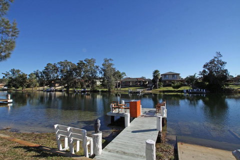 Waterfront On Sandpiper - Kingaroy Accommodation 1