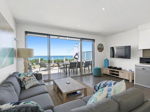 WATERFRONT SEVEN - In The Heart Of Lorne - Kingaroy Accommodation 3