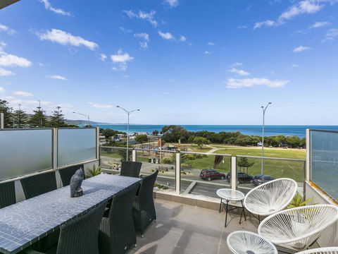 WATERFRONT THREE- In The Heart Of Lorne - Kingaroy Accommodation 0