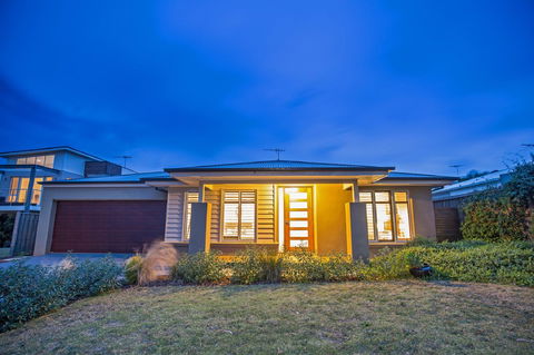 Nautical Rise Torquay - Kingaroy Accommodation 2