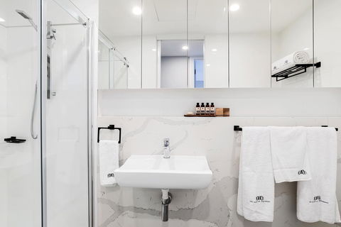 The Hamptons Apartments - Port Melbourne - Kingaroy Accommodation 11