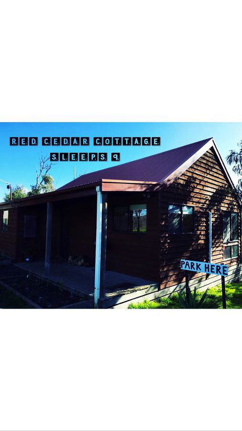 Red Ceder Cottage - Great Ocean Road - Port Campbell - Kingaroy Accommodation 0