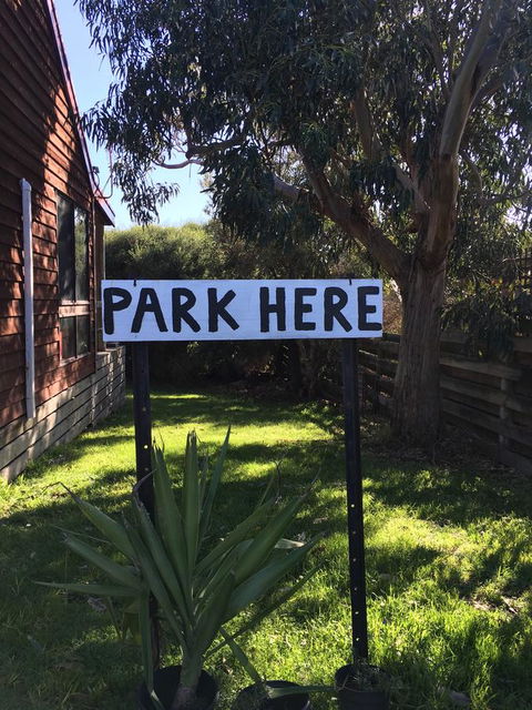 Red Ceder Cottage - Great Ocean Road - Port Campbell - Kingaroy Accommodation 22