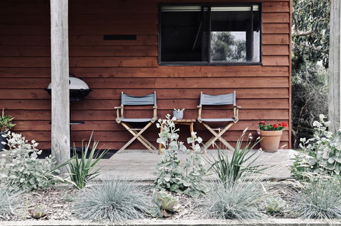 Red Ceder Cottage - Great Ocean Road - Port Campbell - Kingaroy Accommodation 1