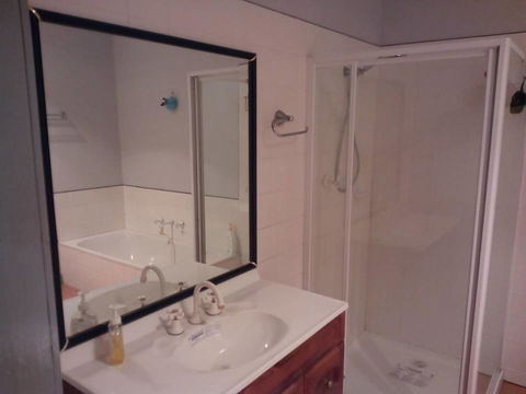 Avala Accommodation Daylesford - Kingaroy Accommodation 4