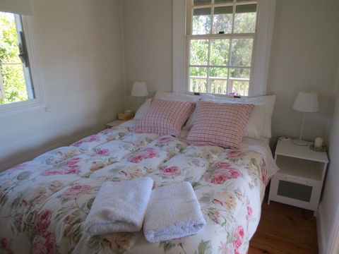 Walnut Cottage Via Leongatha - Kingaroy Accommodation 1