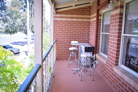 Turner Terrace - Kingaroy Accommodation 3