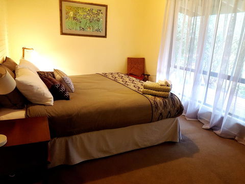 Wahroonga - Kingaroy Accommodation 7