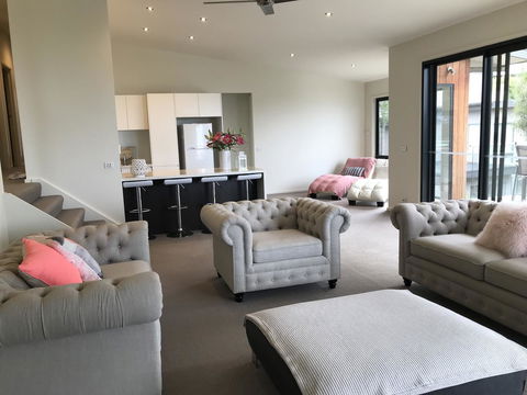 Lorne Sea View Terrace House - Kingaroy Accommodation 44