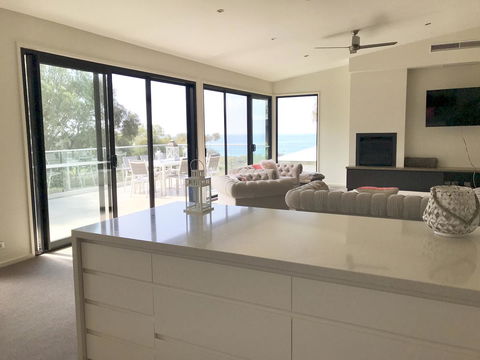 Lorne Sea View Terrace House - Kingaroy Accommodation 25