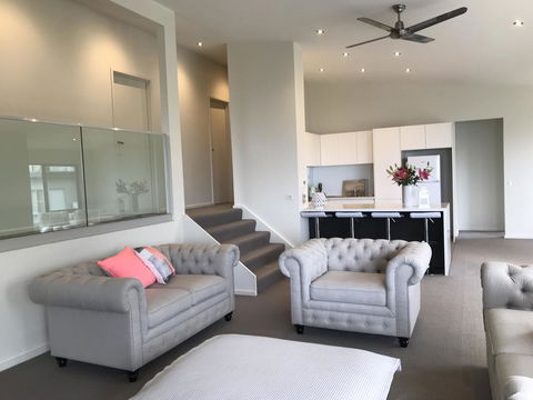 Lorne Sea View Terrace House - Kingaroy Accommodation 0