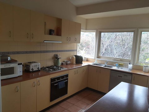 Elevated Holiday House Overlooks Tranquil Wetlands - Kingaroy Accommodation 2