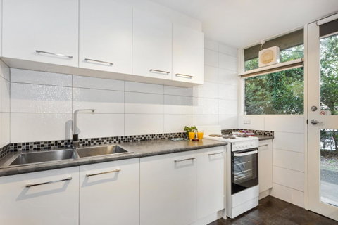 Melbourne Villa - Kingaroy Accommodation 10