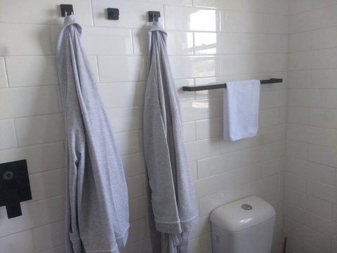 Rooftops - Kingaroy Accommodation 8