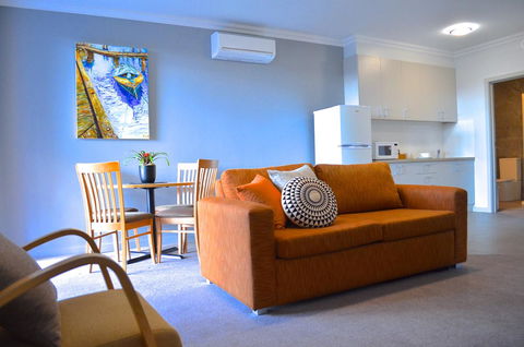 Mansfield Apartments - Kingaroy Accommodation 12