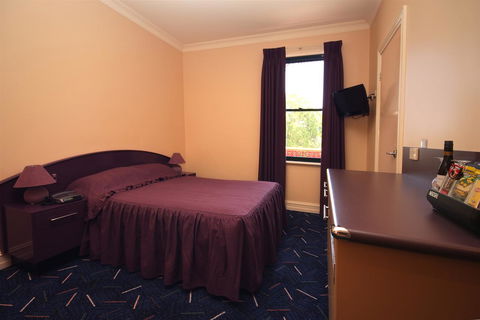 Mitchell River Tavern - Kingaroy Accommodation 18
