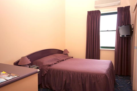 Mitchell River Tavern - Kingaroy Accommodation 15