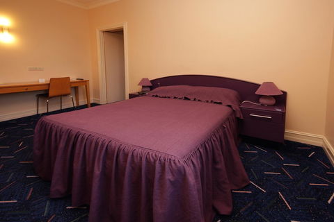 Mitchell River Tavern - Kingaroy Accommodation 22