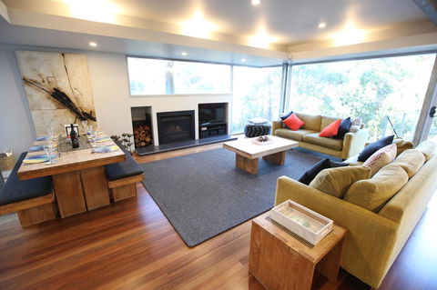 Lorne Luxury - Kingaroy Accommodation 12