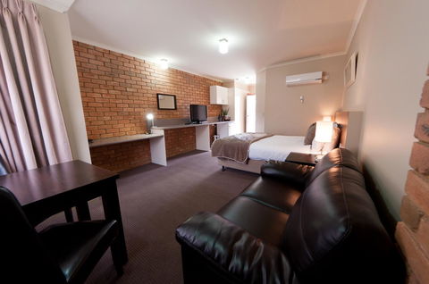 National Hotel Complex Bendigo - Kingaroy Accommodation 0