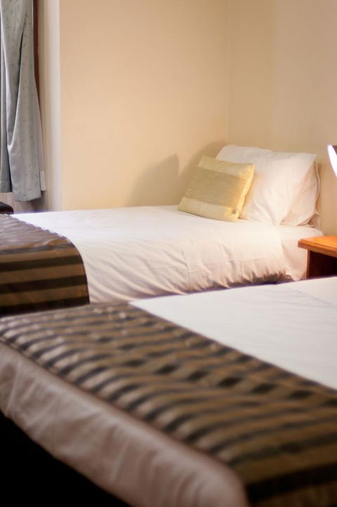 National Hotel Complex Bendigo - Kingaroy Accommodation 6
