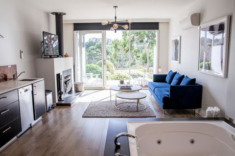Polperro Villas - Kingaroy Accommodation 4