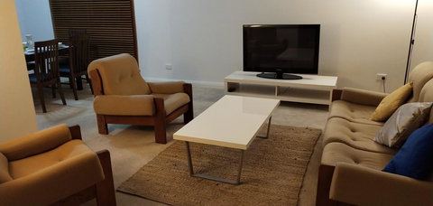 The Gallery Hours - Kingaroy Accommodation 9