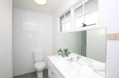 The Gallery Hours - Kingaroy Accommodation 5