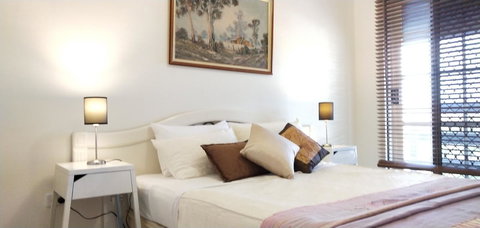 The Gallery Hours - Kingaroy Accommodation 2