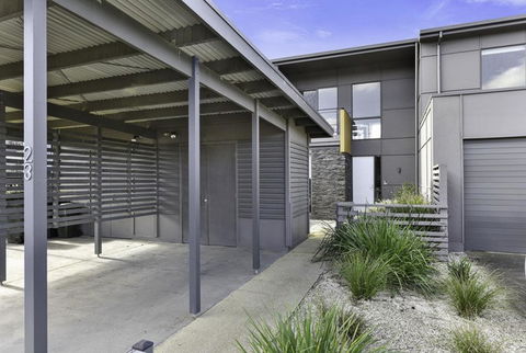 Torquay Golf Retreats - Pool, Beach, Tennis, Golf - Kingaroy Accommodation 4