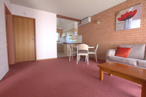 Blue Whale Motor Inn & Apartments - Kingaroy Accommodation 30