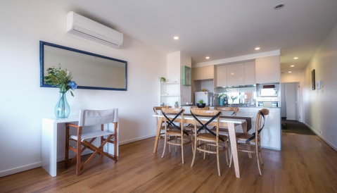 Waterfront Apt 234 Marinaquays - Kingaroy Accommodation 6