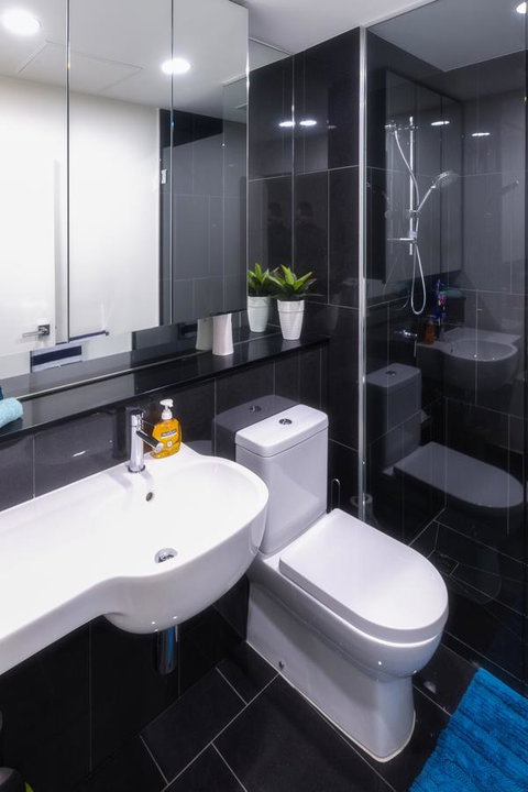 Waterfront Apt 234 Marinaquays - Kingaroy Accommodation 28