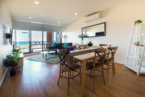 Waterfront Apt 234 Marinaquays - Kingaroy Accommodation 17