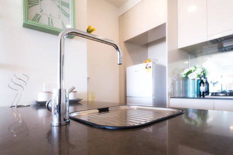 Waterfront Apt 234 Marinaquays - Kingaroy Accommodation 15