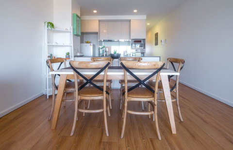 Waterfront Apt 234 Marinaquays - Kingaroy Accommodation 13