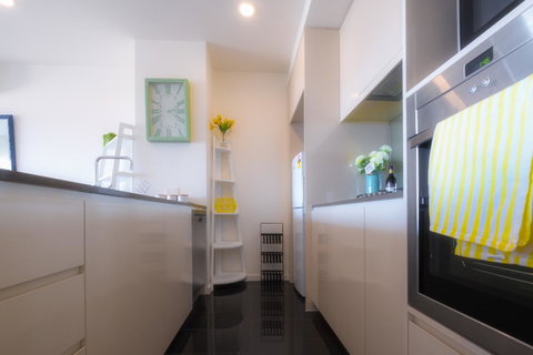 Waterfront Apt 234 Marinaquays - Kingaroy Accommodation 11