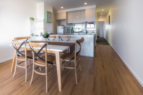 Waterfront Apt 234 Marinaquays - Kingaroy Accommodation 16