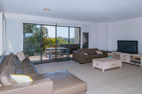 1 Sunset Place - Kingaroy Accommodation 3