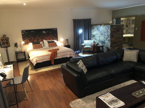 Minni Gums - Kingaroy Accommodation 15
