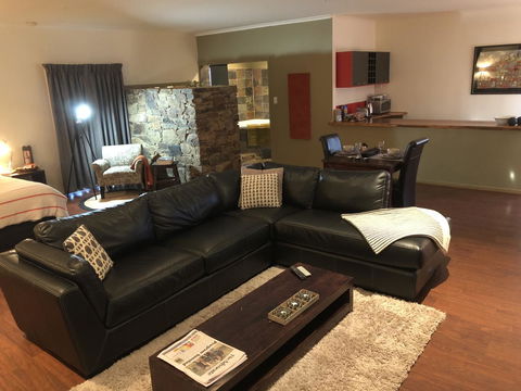 Minni Gums - Kingaroy Accommodation 17