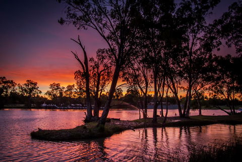 Ditto Daddy's - Kingaroy Accommodation 11