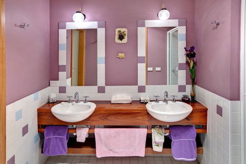 Ditto Daddy's - Kingaroy Accommodation 8