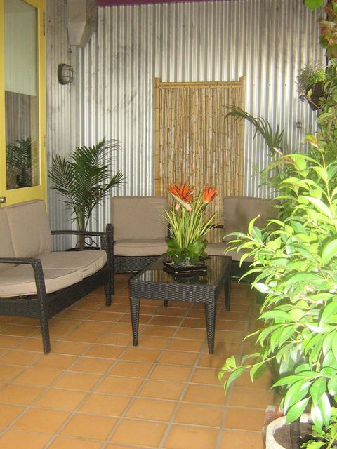 Ditto Daddy's - Kingaroy Accommodation 17